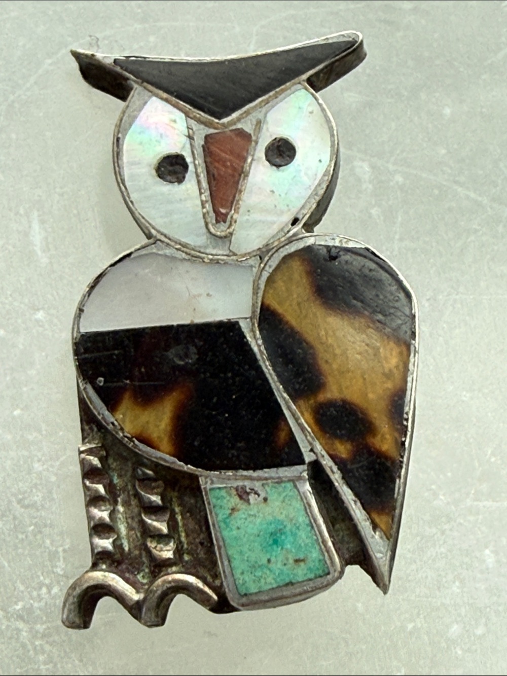 Vintage Native American Zuni owl mosaic shell distressed imperfect brooch pin ⭐️